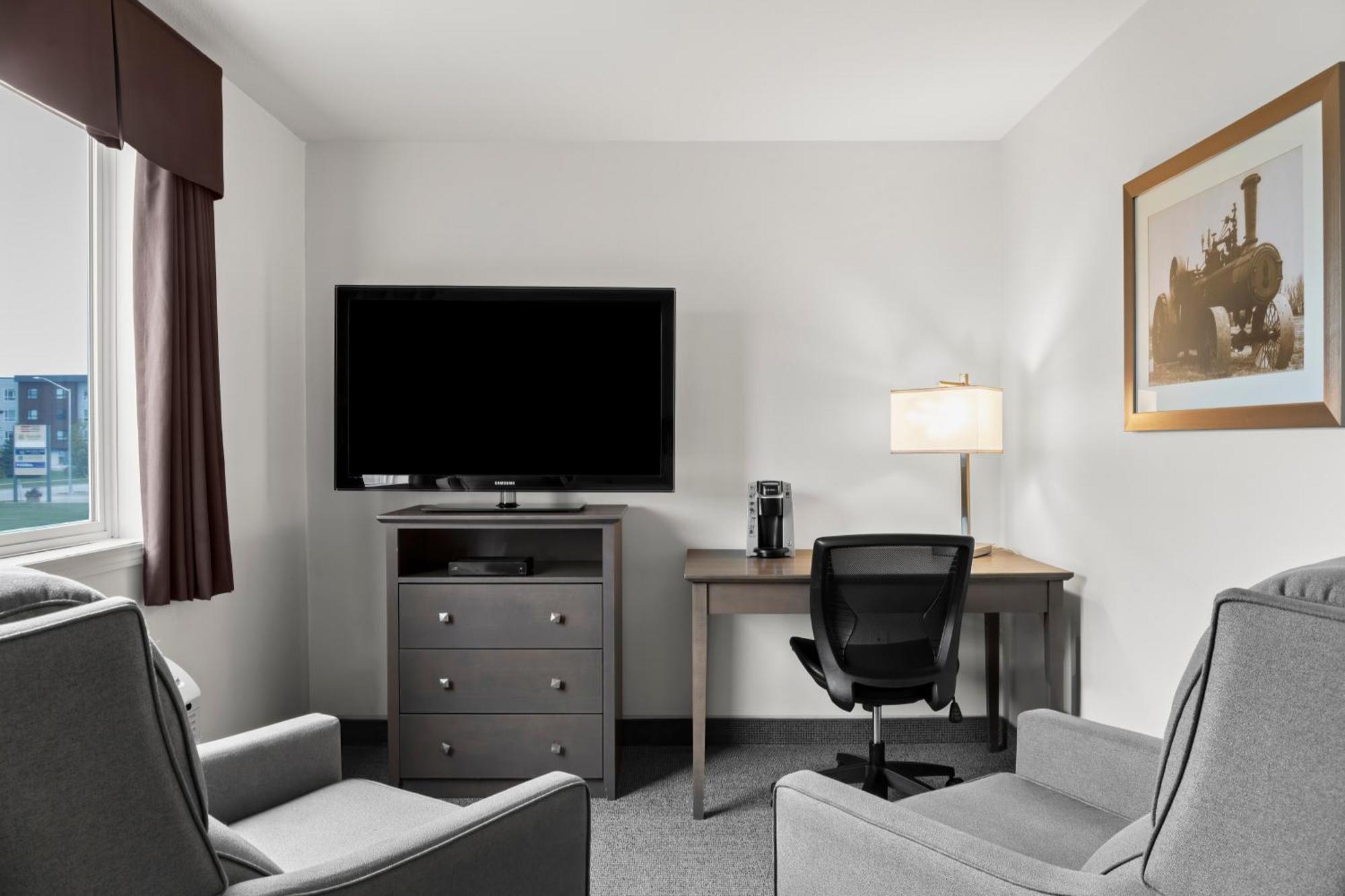 Days Inn By Wyndham Steinbach Buitenkant foto