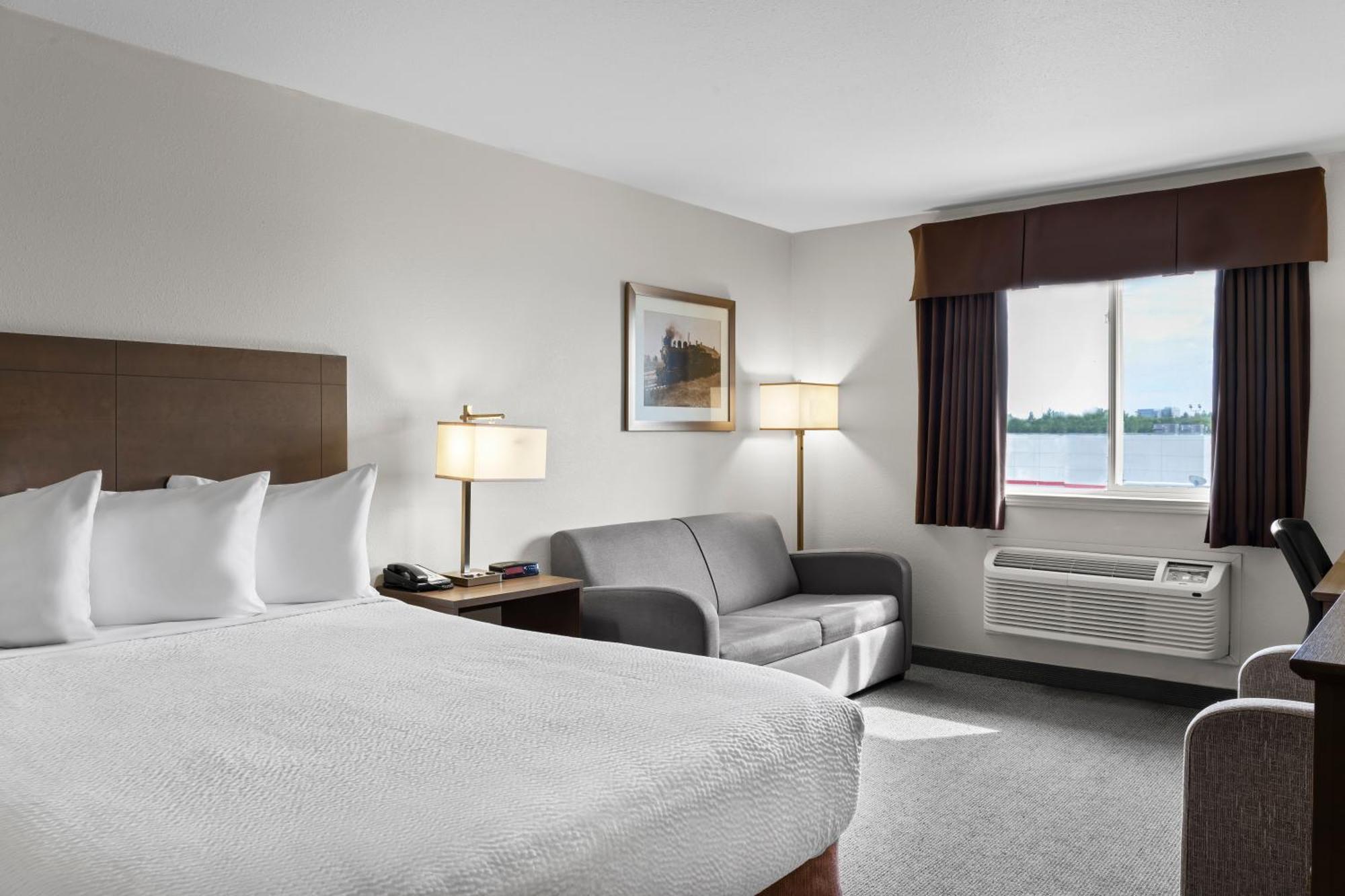 Days Inn By Wyndham Steinbach Buitenkant foto