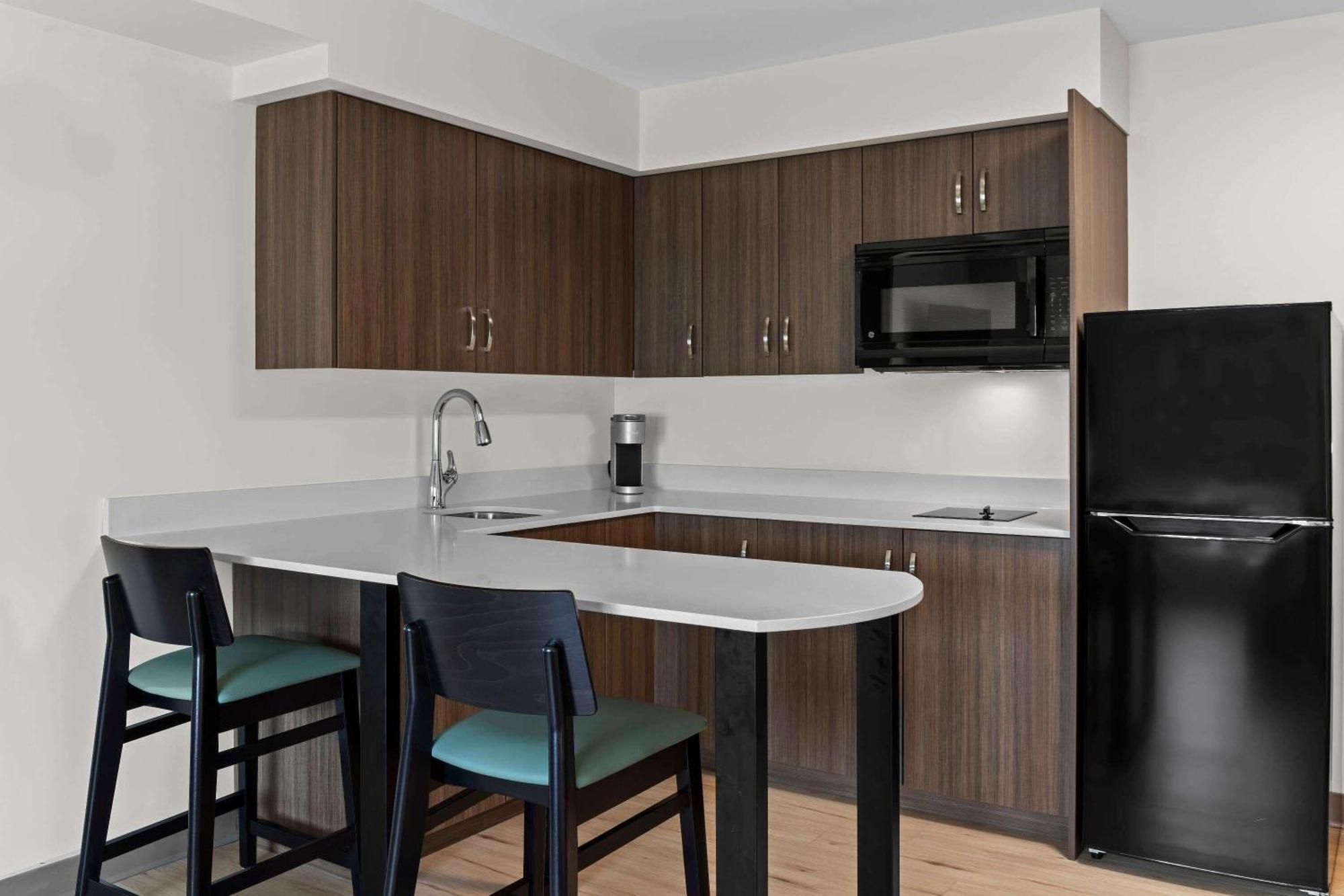 Days Inn By Wyndham Steinbach Buitenkant foto