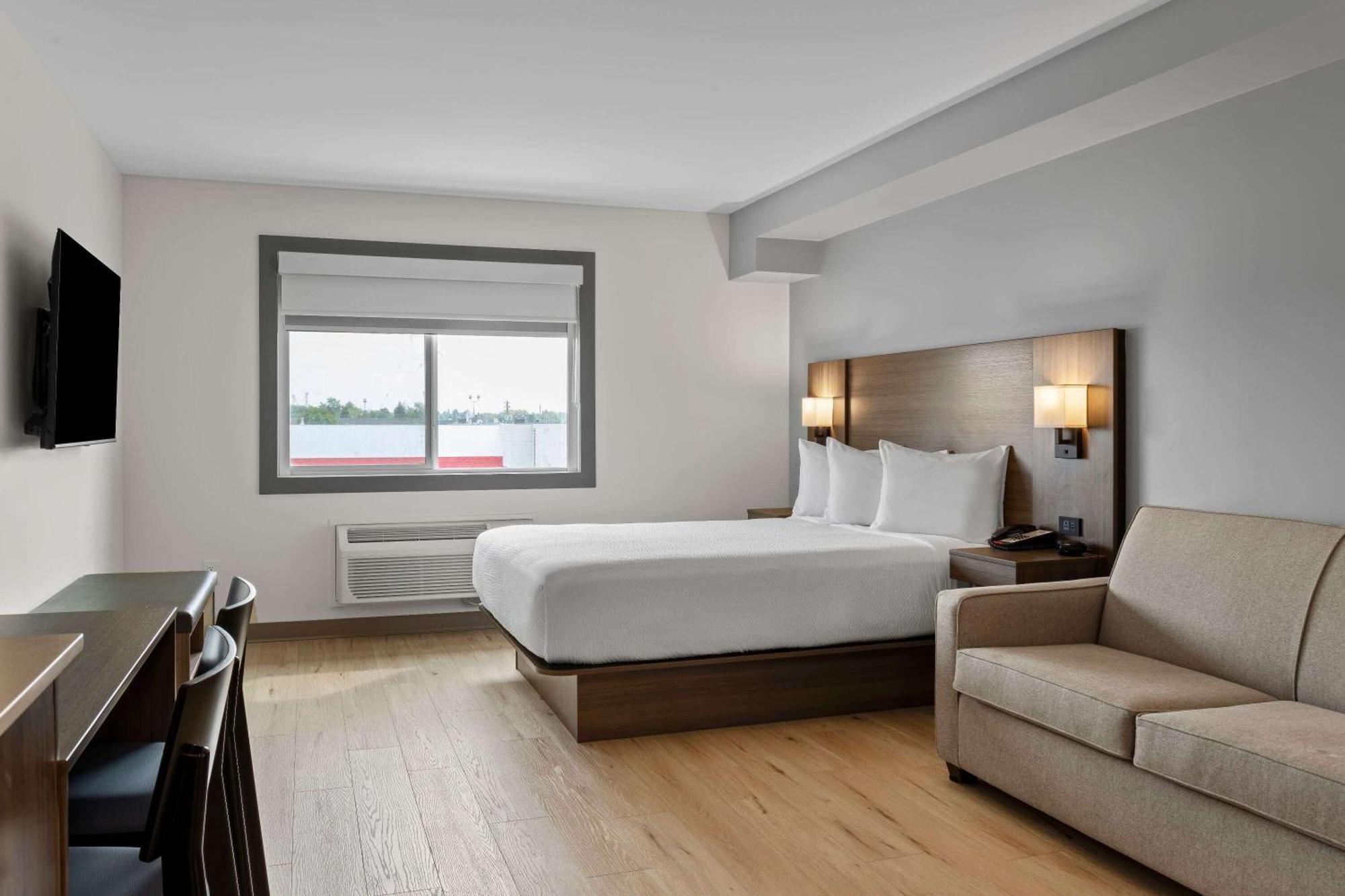 Days Inn By Wyndham Steinbach Buitenkant foto