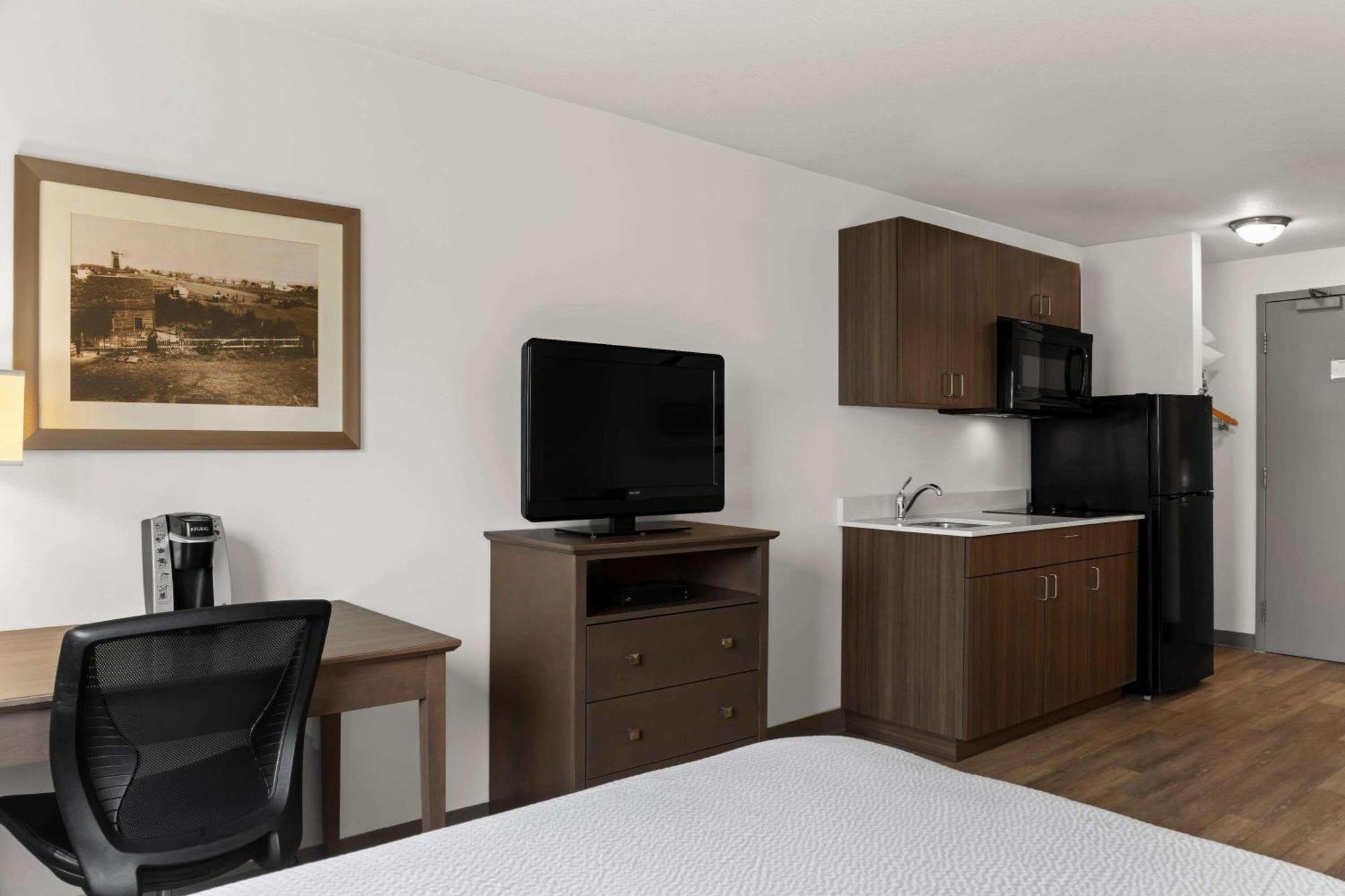 Days Inn By Wyndham Steinbach Buitenkant foto